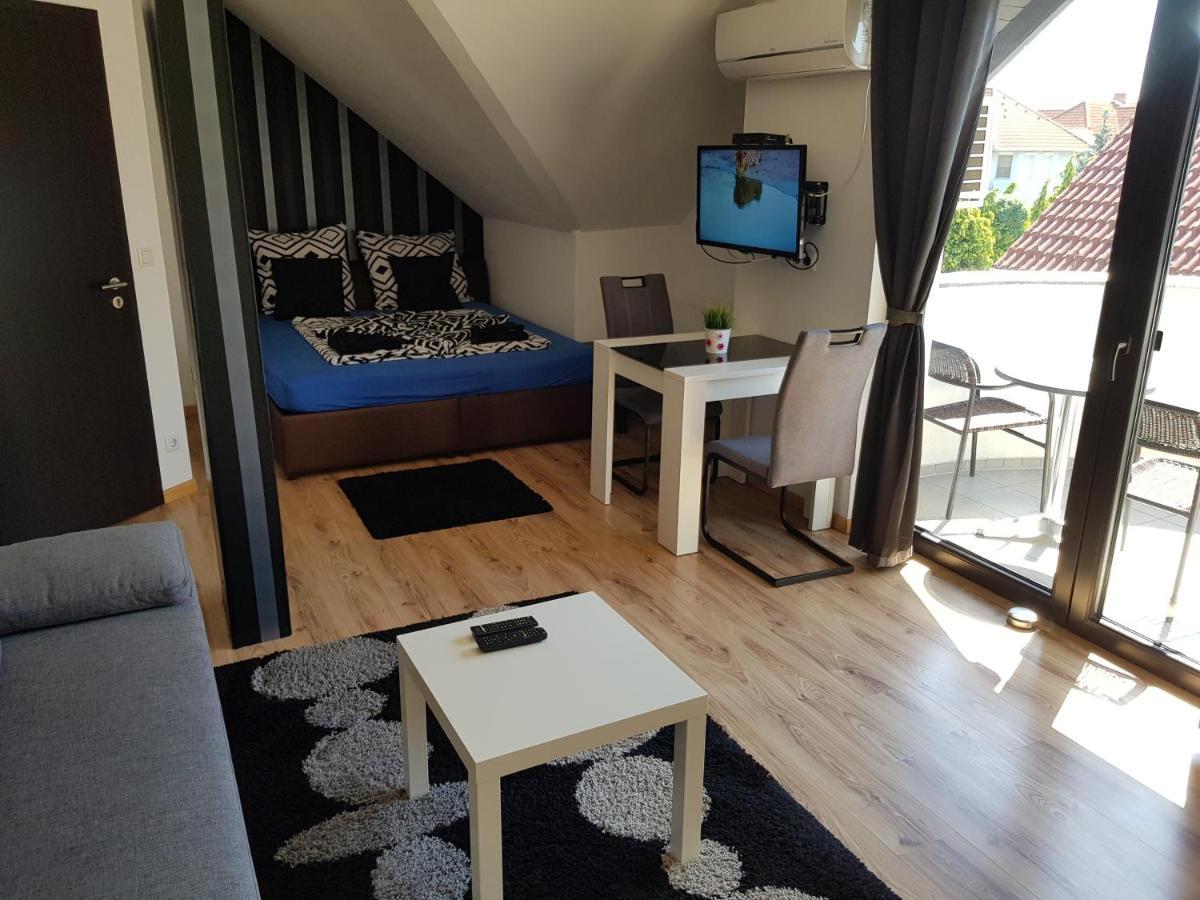 Honfoglalas Apartment Buk Luaran gambar